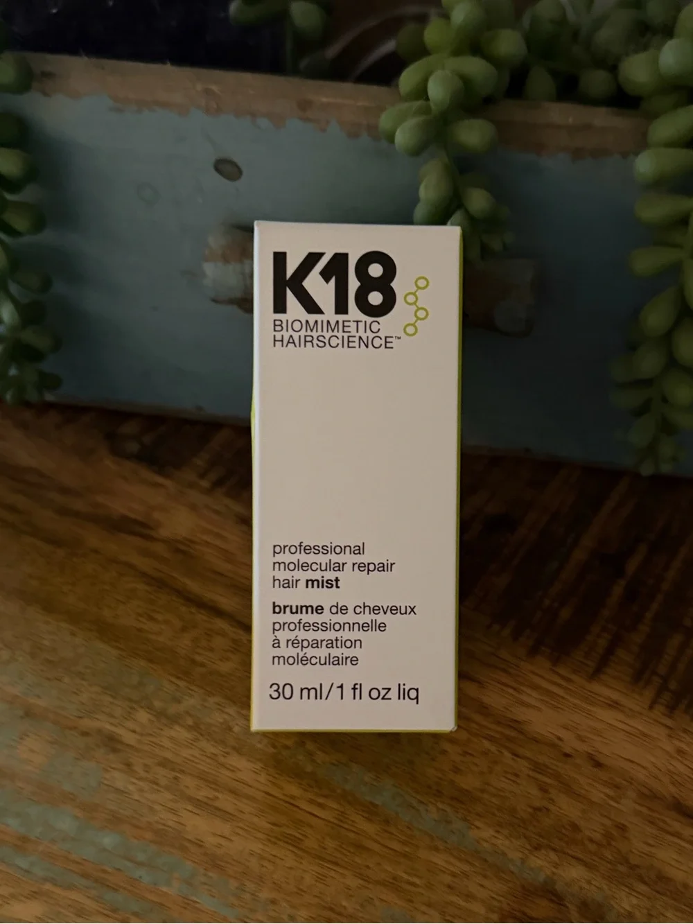 K18 Professional Molecular Repair Hair Mist — White